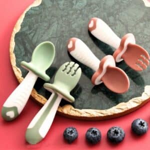 Couverts souple en silicone avec plaque de protection