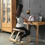 Siège ergonomique assis genoux en bois de bouleau
