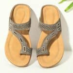 Tongs plates ergonomiques antidérapantes