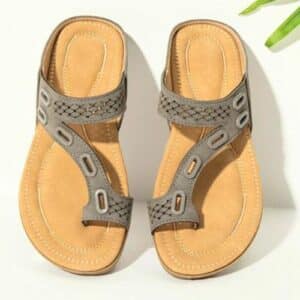 Tongs plates ergonomiques antidérapantes