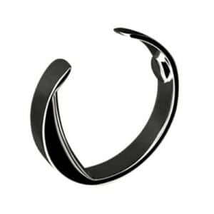 Bague noire en métal