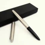 Stylo à plume extra fine en acier argenté