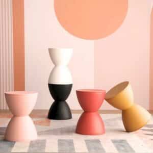 Tabouret en forme de sablier