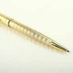 Stylo Ergonomique à Bille Doré avec des Gravures