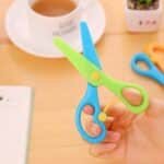 Ciseau Ergonomique Coloré Pratique à Tête Ronde