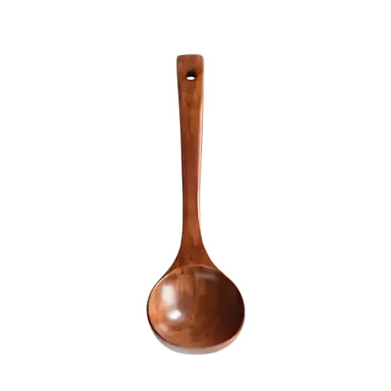 Ustensile de Cuisine Ergonomique Style Cuillère de Service en Bois sur fond blanc