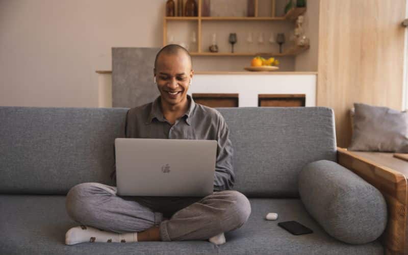 Les impacts du télétravail sur la santé à long terme Innovation impacts teletravail sante long terme 8